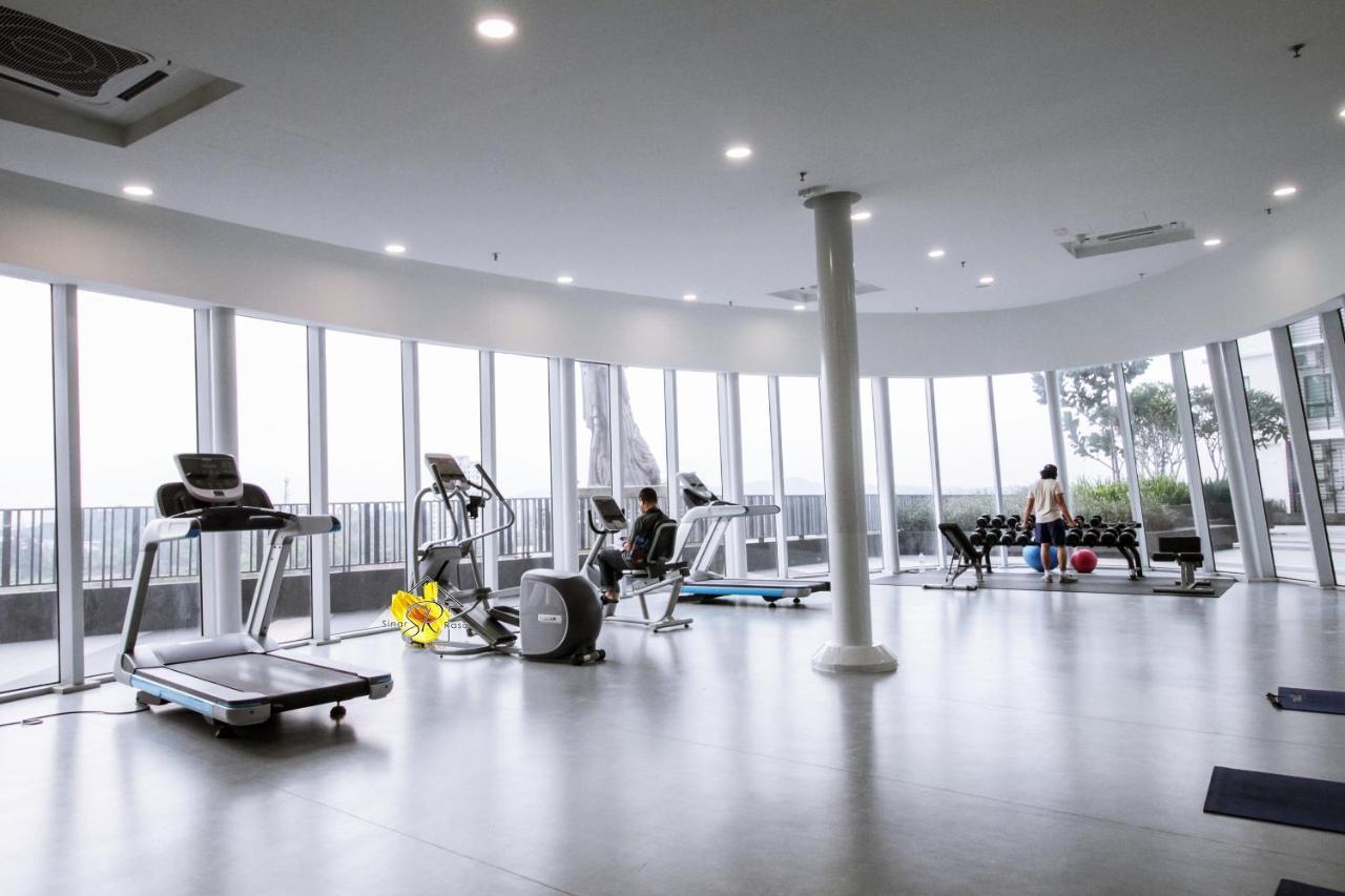 Sinar Rasa Homestay At I-Soho, I-City Shah Alam Exterior foto The gym at the 101 building
