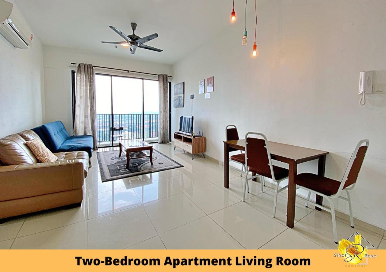Sinar Rasa Homestay At I-Soho, I-City Shah Alam Zimmer foto Living Room of a two-bedroom apartment